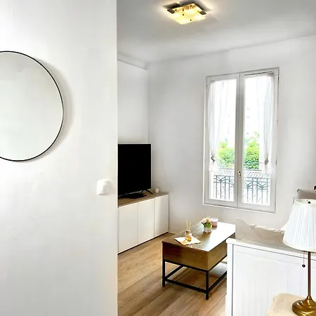 Douillet Et Confortable, Pres Du Metro Apartment Montreuil (Seine-Saint-Denis)